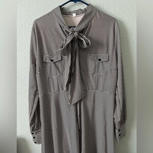 Black & White Dress long sleeved